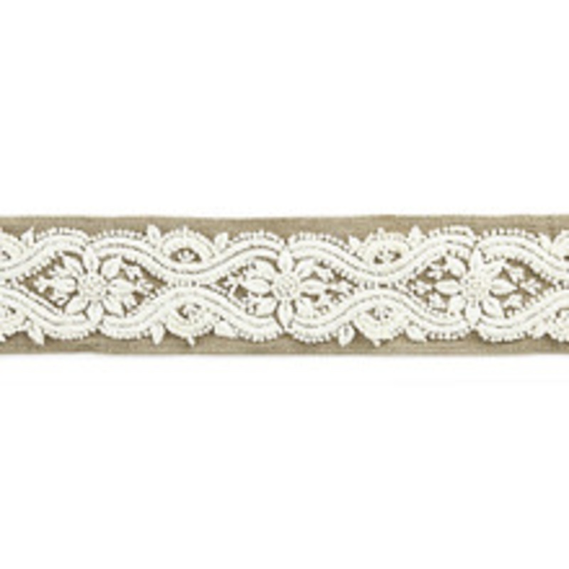 Scalamandre
 Trim Linnea Embroidered Tape/Flax Sc 0001T3298